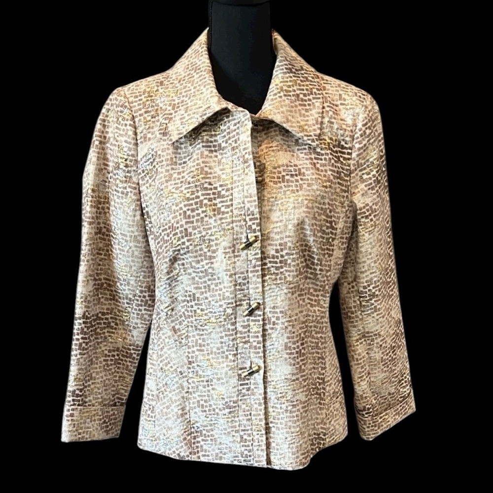 Chico's Textured Blazer in shimmery Cream and Brown size 1 or US 8